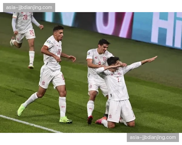 西班牙传控足球传统 年轻化阵容大赛经验相对不足需磨合